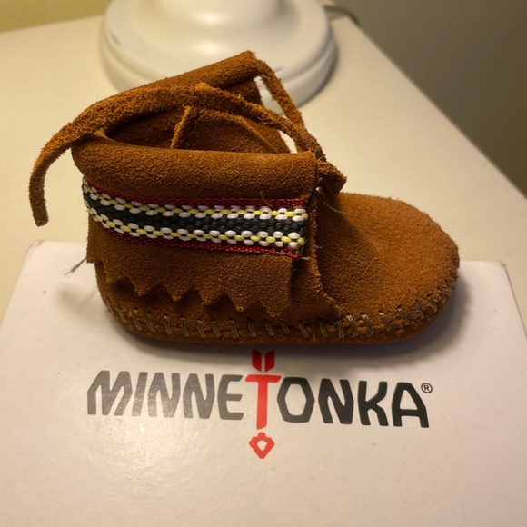 Minnetonka bootie, Infant, size 1, NWT - Picture 3 of 4